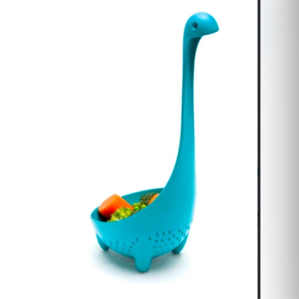 Includes 1 mama Nessie , 1 ladle small green , 1 purple